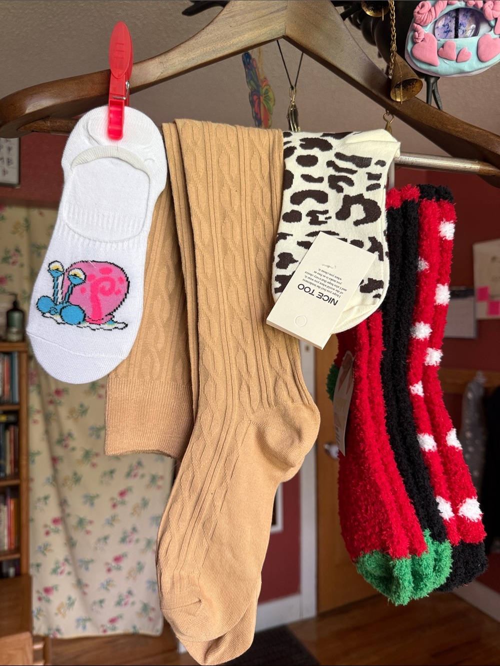 Socks-Gary Low-cut/Beige Knee Highs/Leopard High Ankle/9-10 Christmas